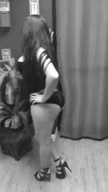 Gloria, 34  female escort, Orange County