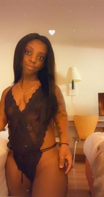 Fantasyy, 24  female escort, Orange County