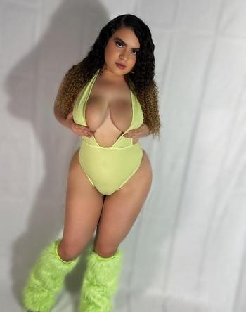 Royalty, 22  female escort, Orange County