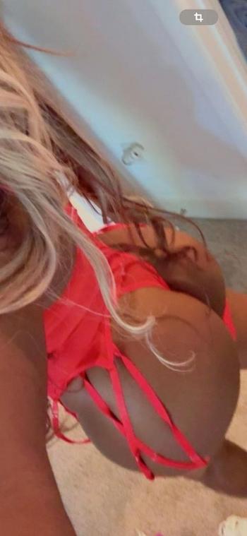 Linda AVIABLE NOW, 28  female escort, Orange County