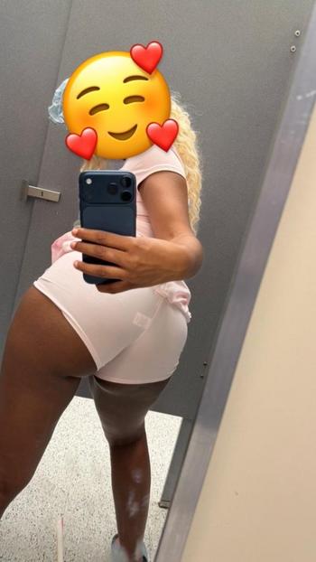 Star, 20  female escort, Orange County