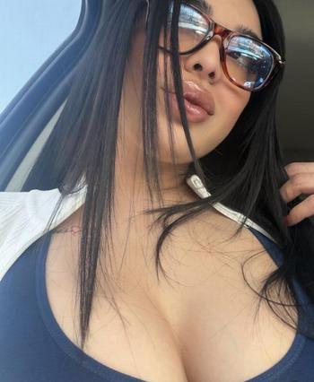 747-296-0360, 27  female escort, Orange County