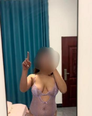 601-299-7105, 23  female escort, Orange County