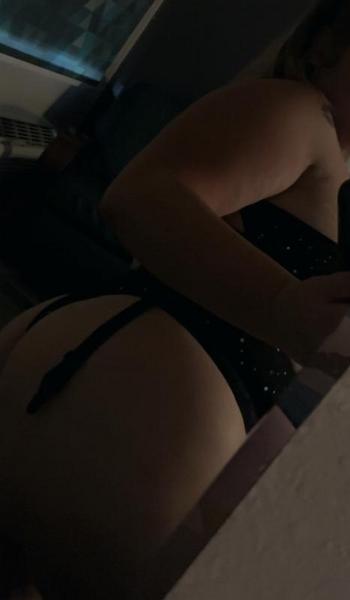 Winter, 27  female escort, Orange County